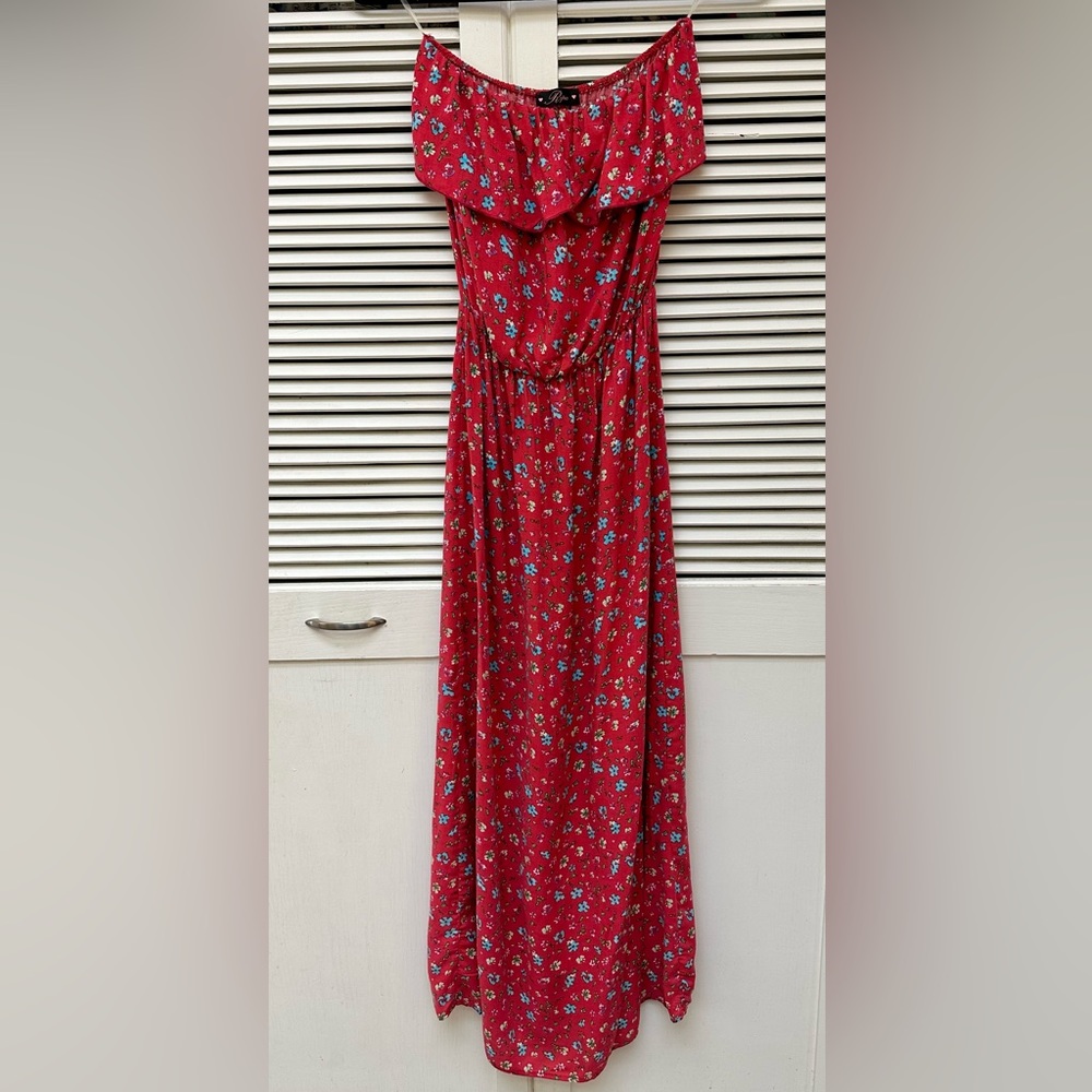 Ripe Strapless Red Floral Maxi Dress Size Small